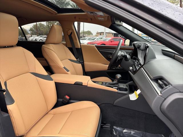 new 2025 Lexus ES 300h car, priced at $53,229