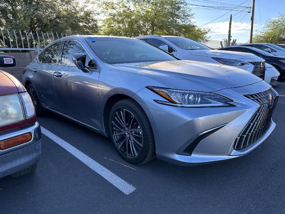 used 2022 Lexus ES 300h car, priced at $40,990