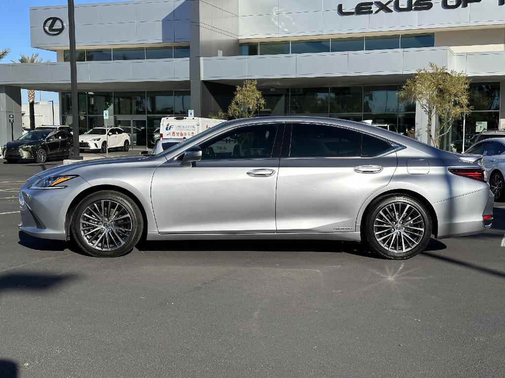 used 2022 Lexus ES 300h car, priced at $40,990