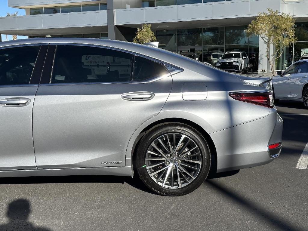 used 2022 Lexus ES 300h car, priced at $40,990