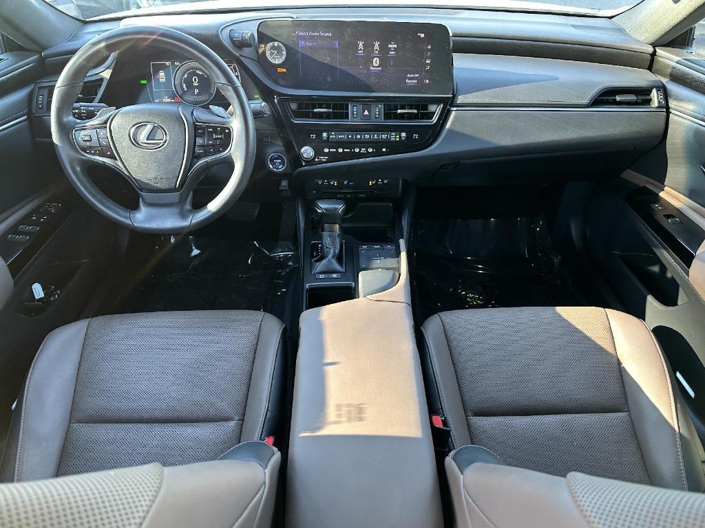 used 2022 Lexus ES 300h car, priced at $40,990