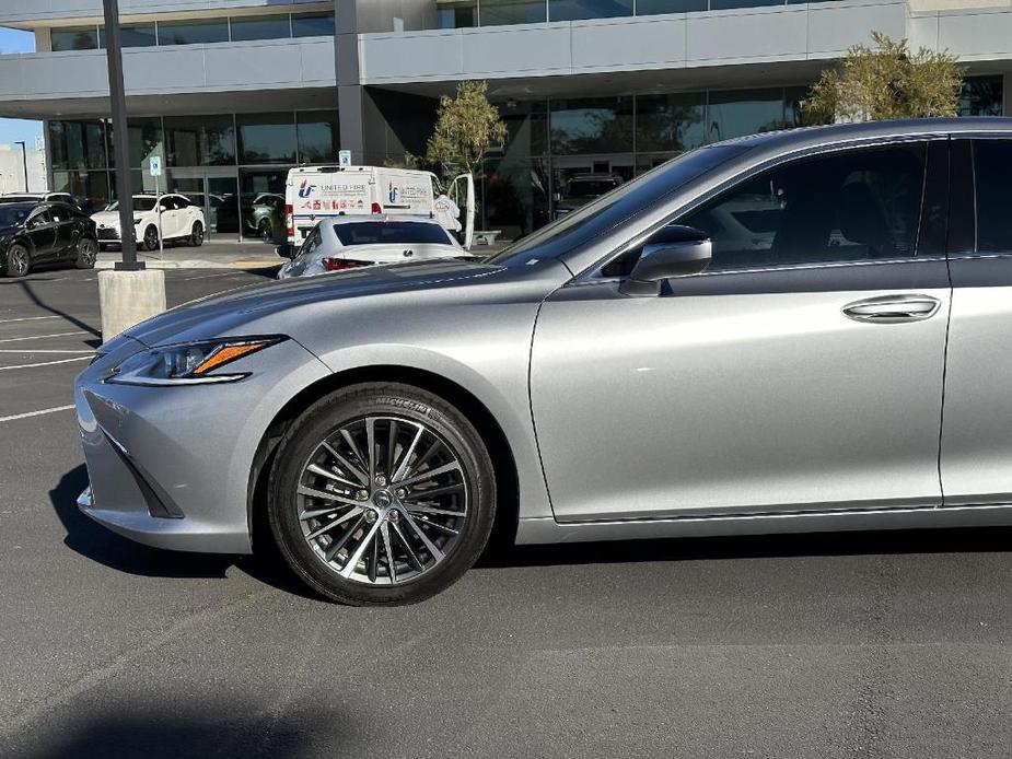 used 2022 Lexus ES 300h car, priced at $40,990