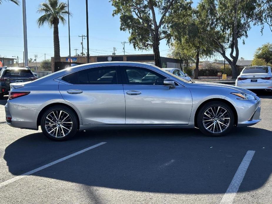 used 2022 Lexus ES 300h car, priced at $40,990