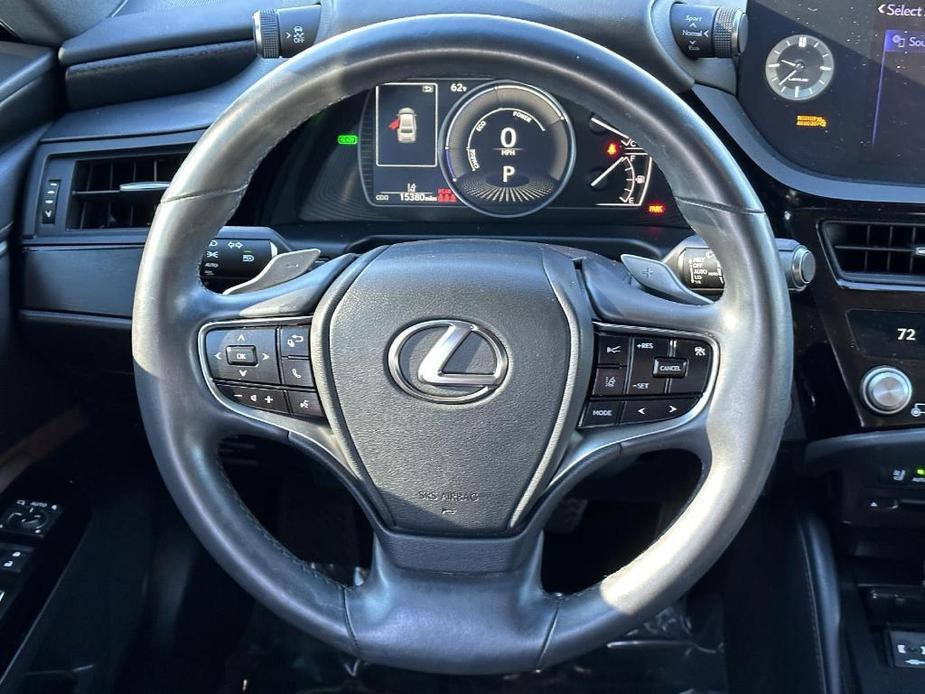 used 2022 Lexus ES 300h car, priced at $40,990