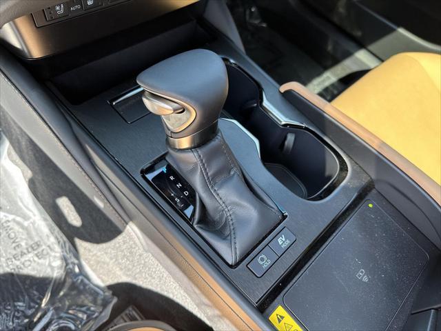 new 2025 Lexus ES 300h car, priced at $52,729