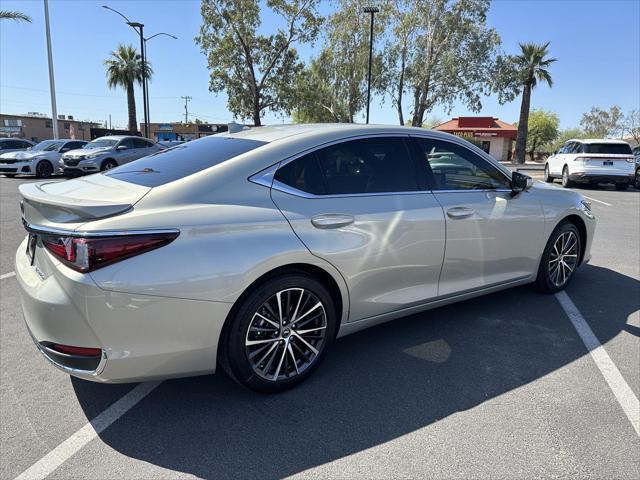 new 2025 Lexus ES 300h car, priced at $52,729