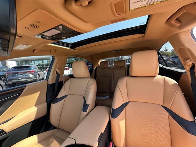 new 2025 Lexus ES 300h car, priced at $52,729