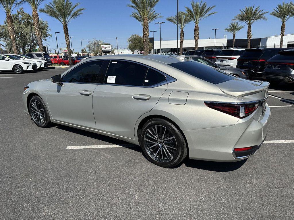 new 2025 Lexus ES 300h car, priced at $52,729