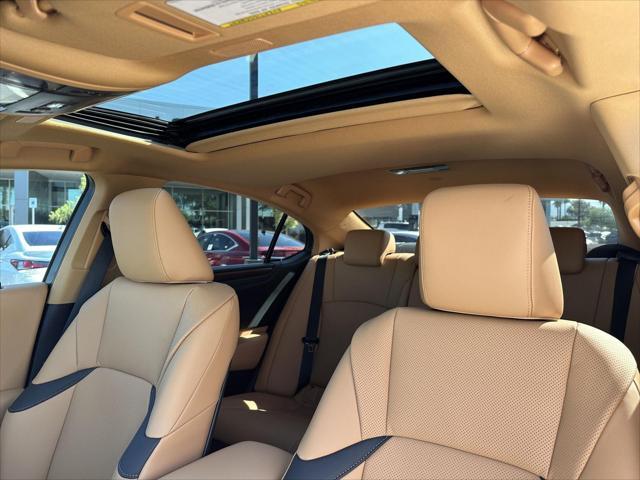 new 2025 Lexus ES 300h car, priced at $52,729
