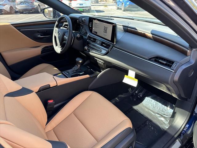 new 2025 Lexus ES 300h car, priced at $52,729