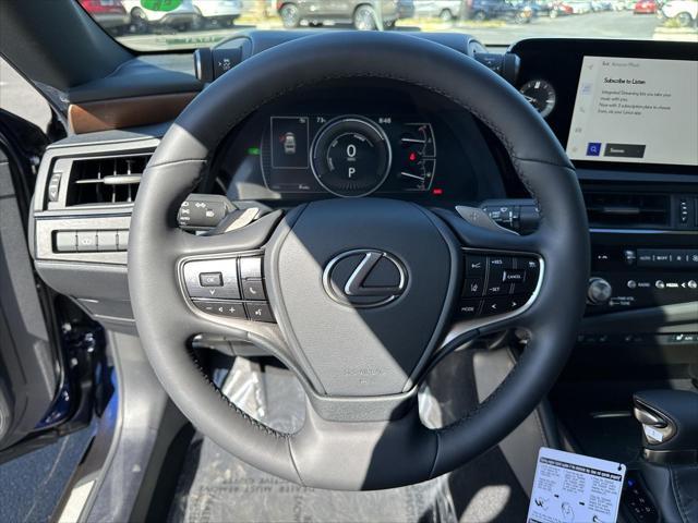 new 2025 Lexus ES 300h car, priced at $52,729