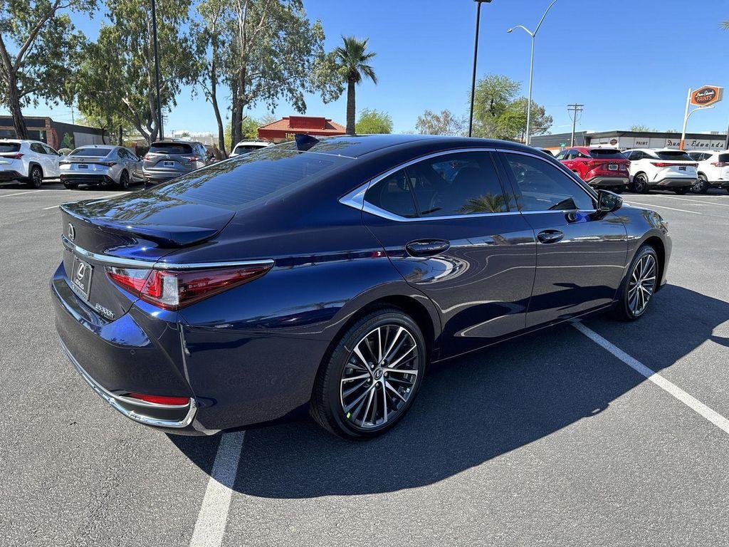 new 2025 Lexus ES 300h car, priced at $52,729