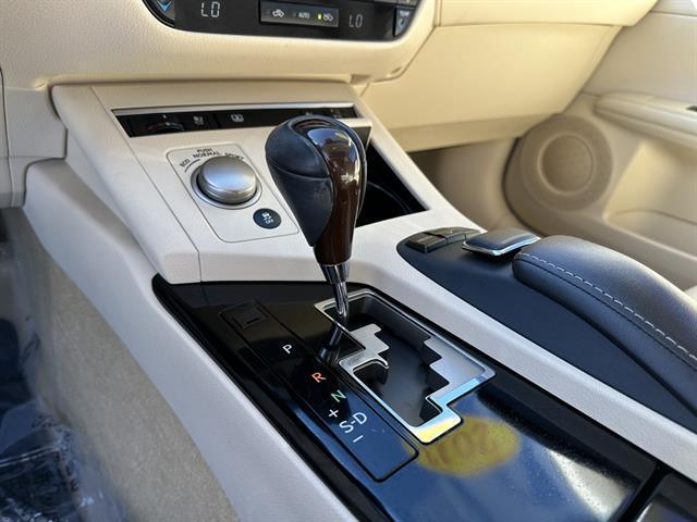 used 2013 Lexus ES 350 car, priced at $18,990