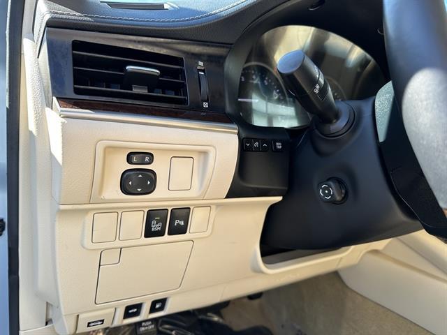 used 2013 Lexus ES 350 car, priced at $18,990