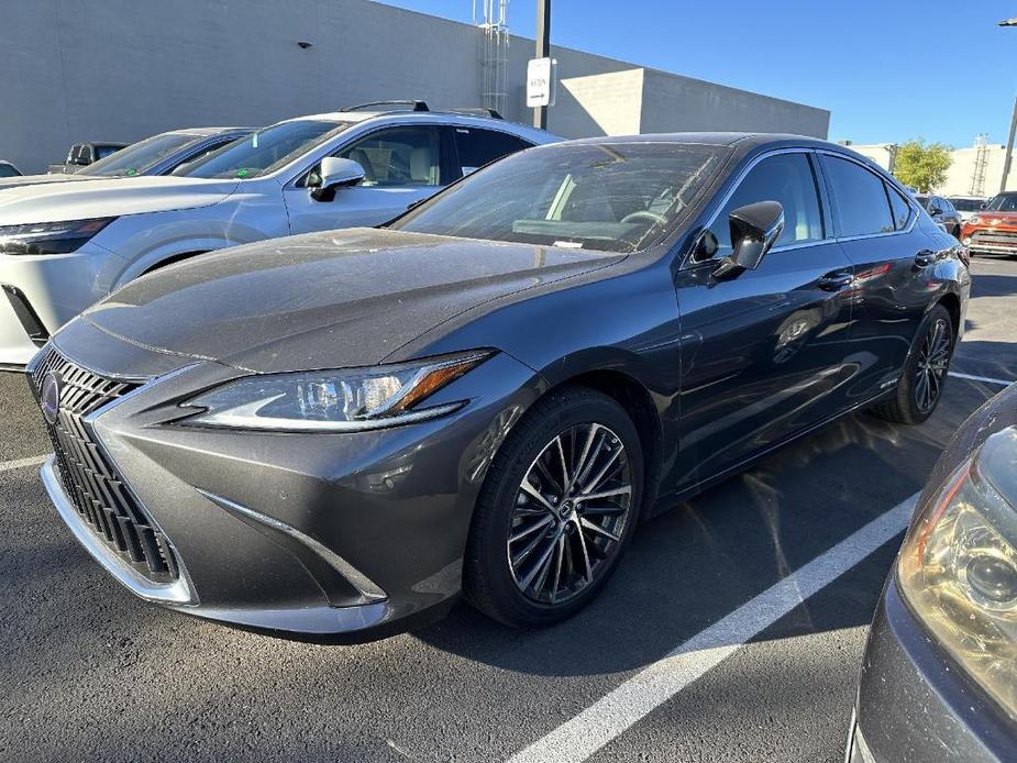 used 2022 Lexus ES 300h car, priced at $40,590