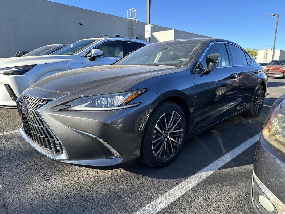 used 2022 Lexus ES 300h car, priced at $40,590