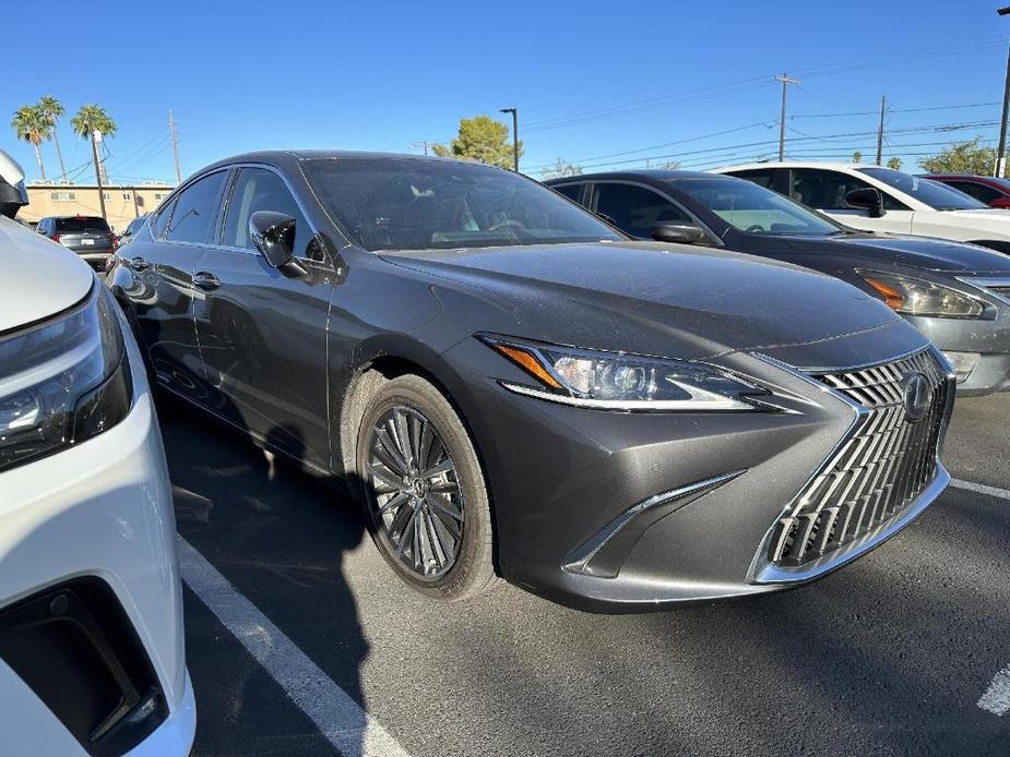 used 2022 Lexus ES 300h car, priced at $40,590