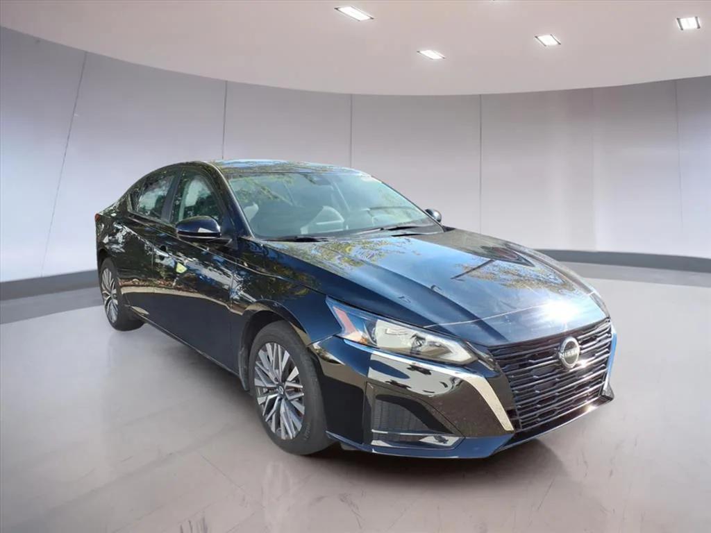 used 2023 Nissan Altima car, priced at $18,695