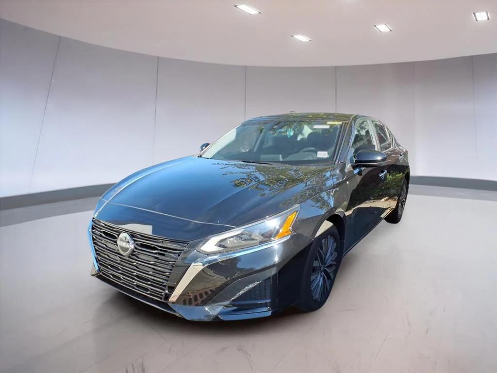 used 2023 Nissan Altima car, priced at $18,695