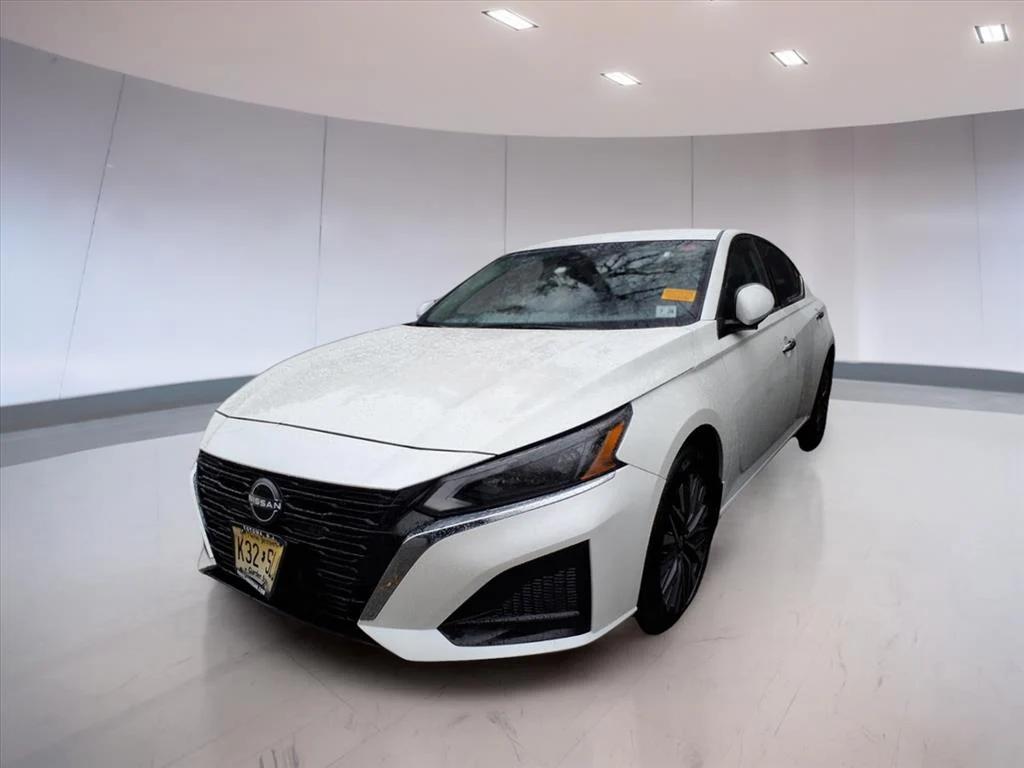 used 2023 Nissan Altima car, priced at $17,995