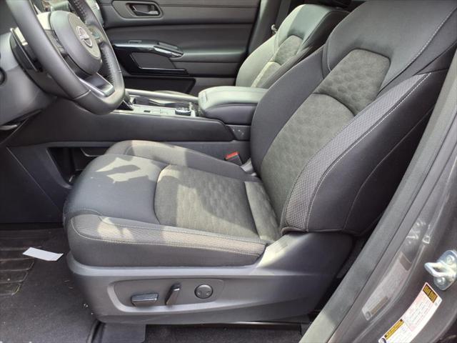 used 2024 Nissan Pathfinder car, priced at $30,995