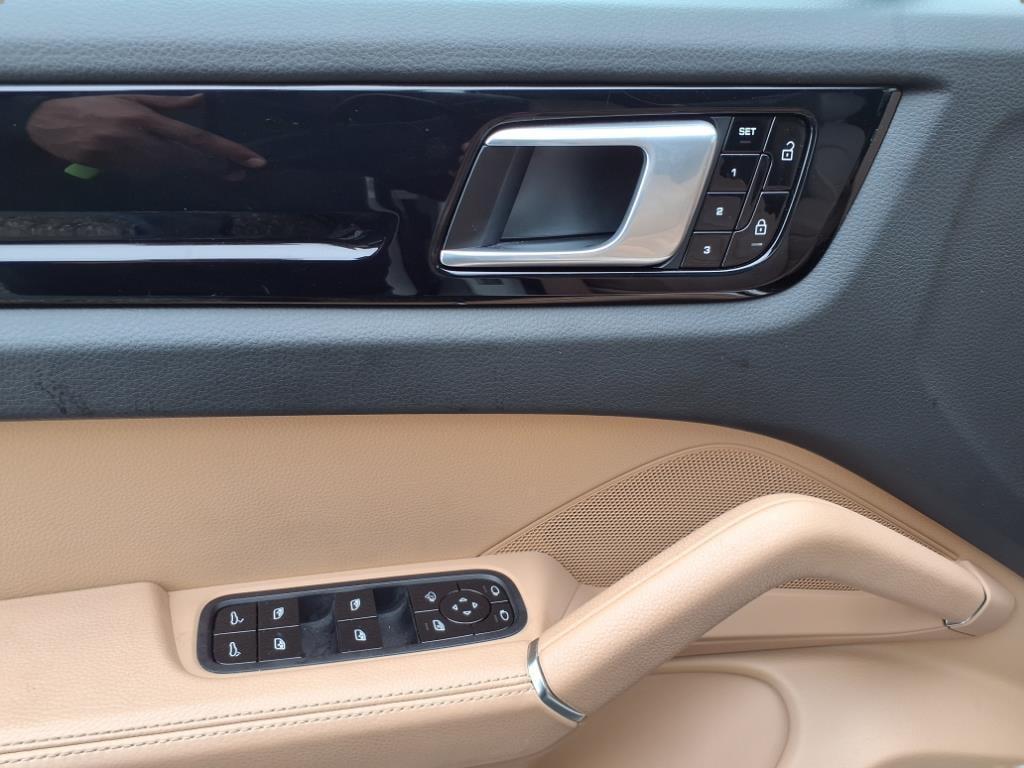 used 2021 Porsche Cayenne car, priced at $61,995