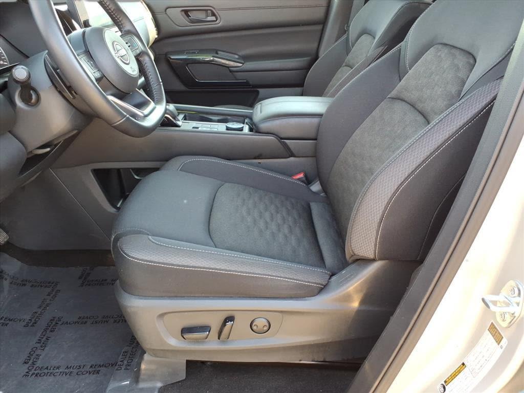used 2024 Nissan Pathfinder car, priced at $24,795