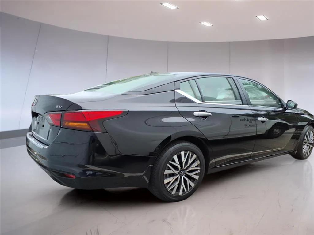 used 2023 Nissan Altima car, priced at $20,995