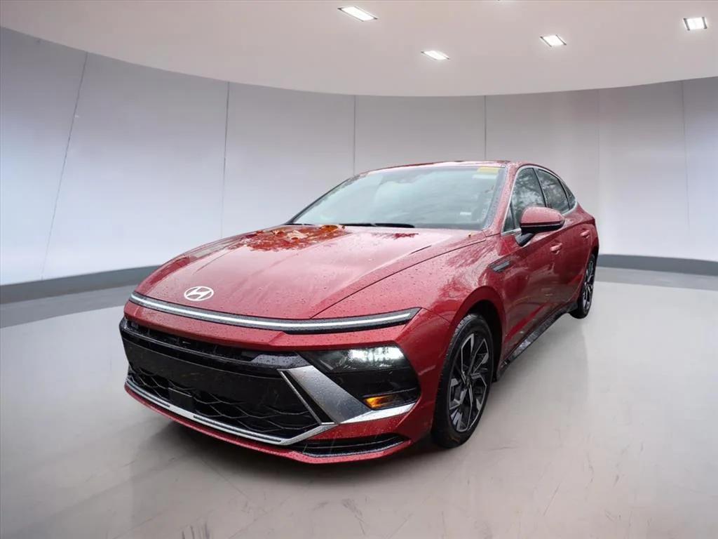 used 2025 Hyundai Sonata car, priced at $19,995