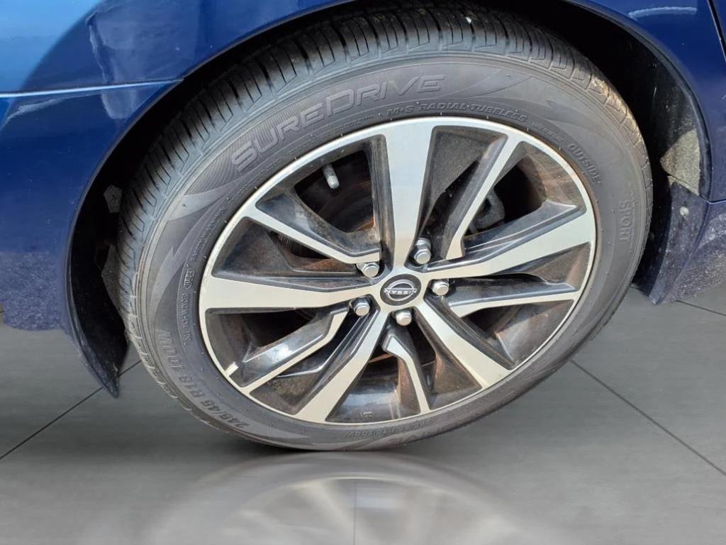 used 2023 Nissan Maxima car, priced at $20,895
