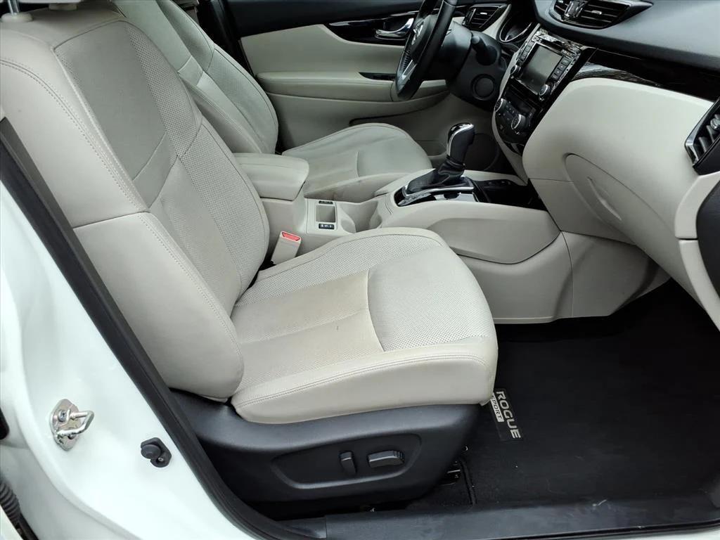 used 2022 Nissan Rogue Sport car, priced at $19,995