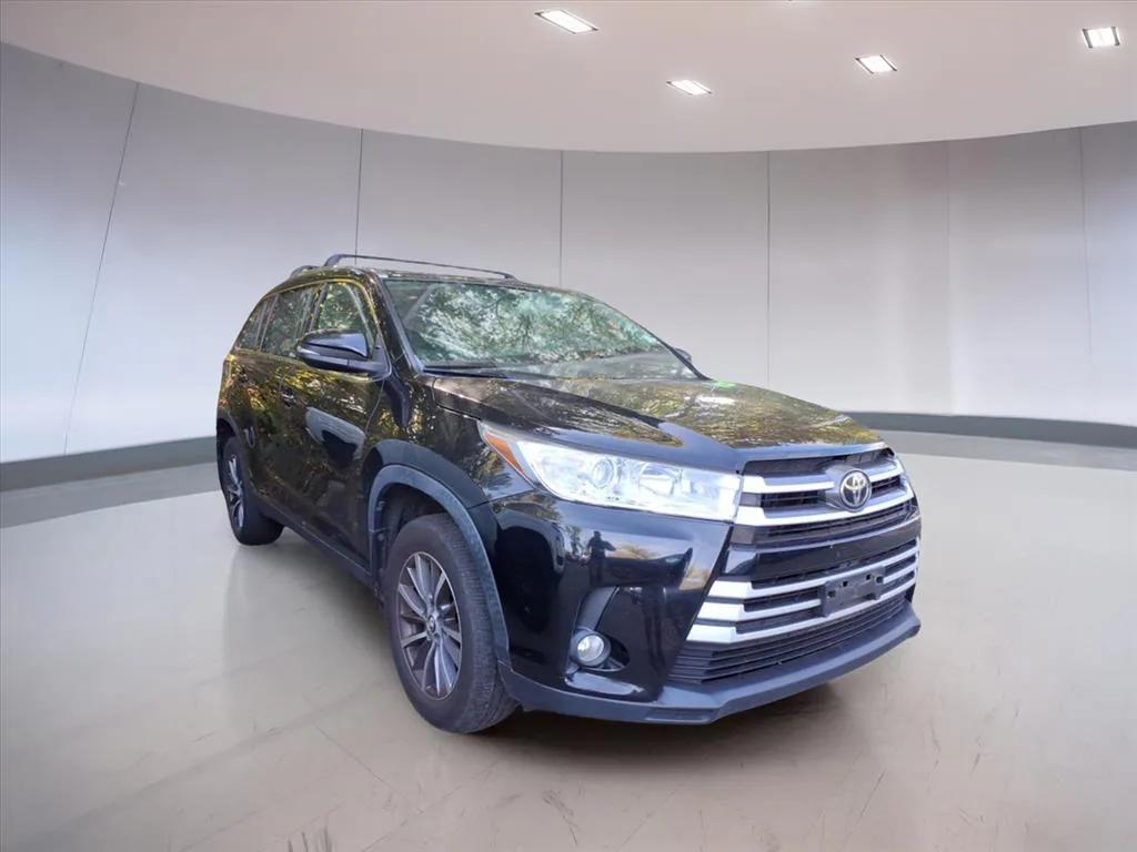 used 2019 Toyota Highlander car, priced at $20,995