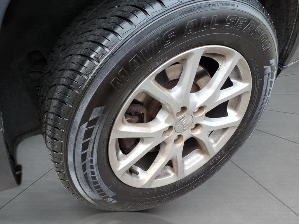 used 2016 Jeep Cherokee car, priced at $9,995