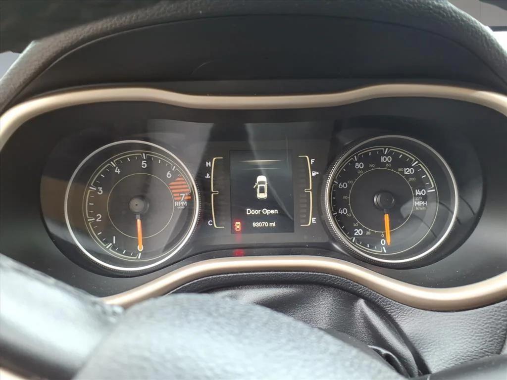 used 2016 Jeep Cherokee car, priced at $9,995