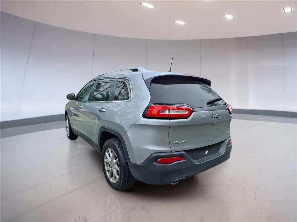 used 2016 Jeep Cherokee car, priced at $9,995
