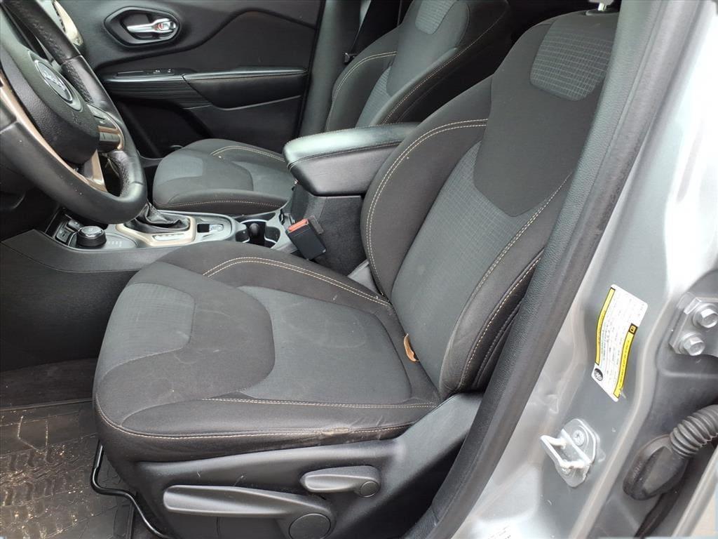 used 2016 Jeep Cherokee car, priced at $9,995