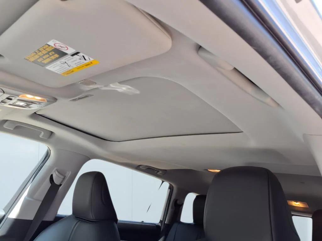 used 2023 Toyota Highlander car, priced at $32,995