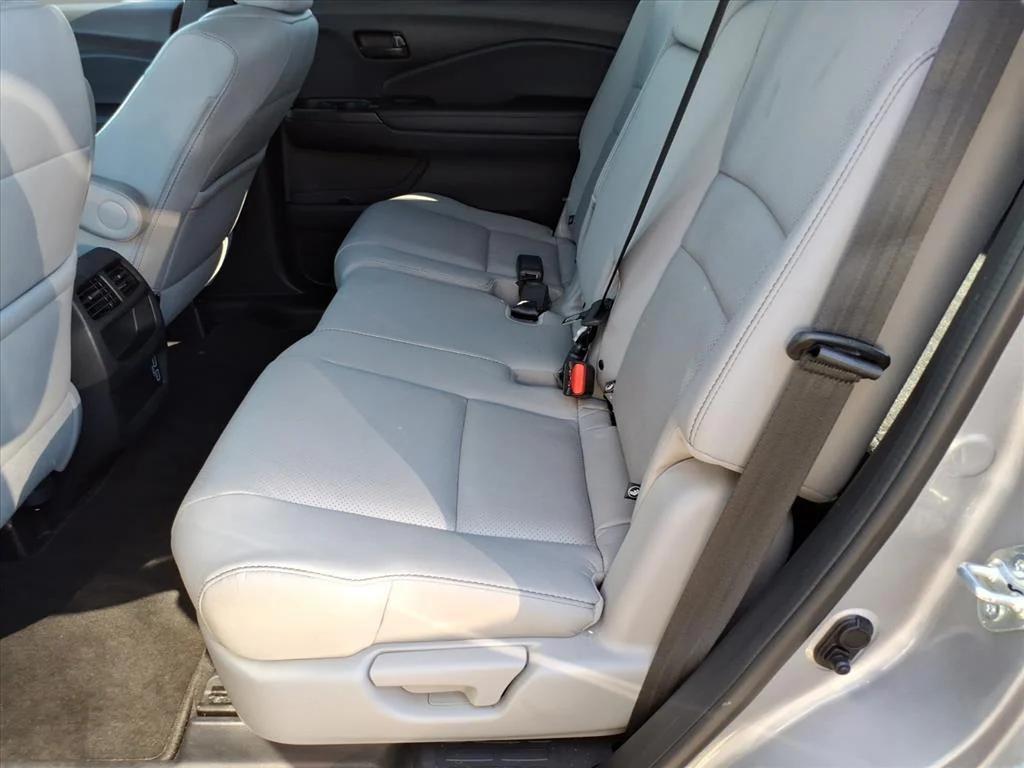 used 2022 Honda Passport car, priced at $28,995