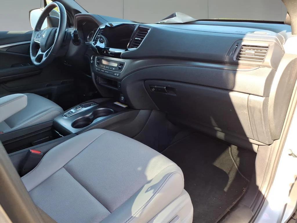 used 2022 Honda Passport car, priced at $28,995