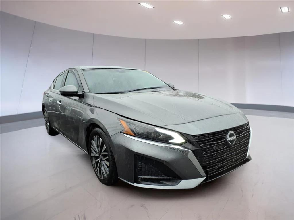 used 2023 Nissan Altima car, priced at $16,995