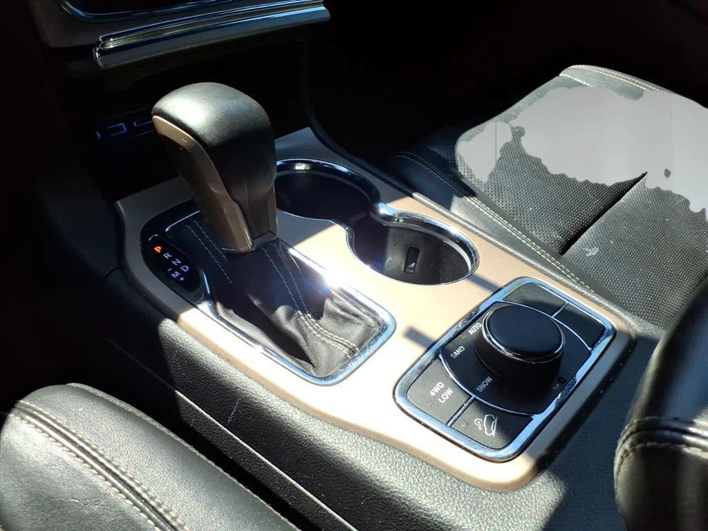 used 2016 Jeep Grand Cherokee car, priced at $12,995