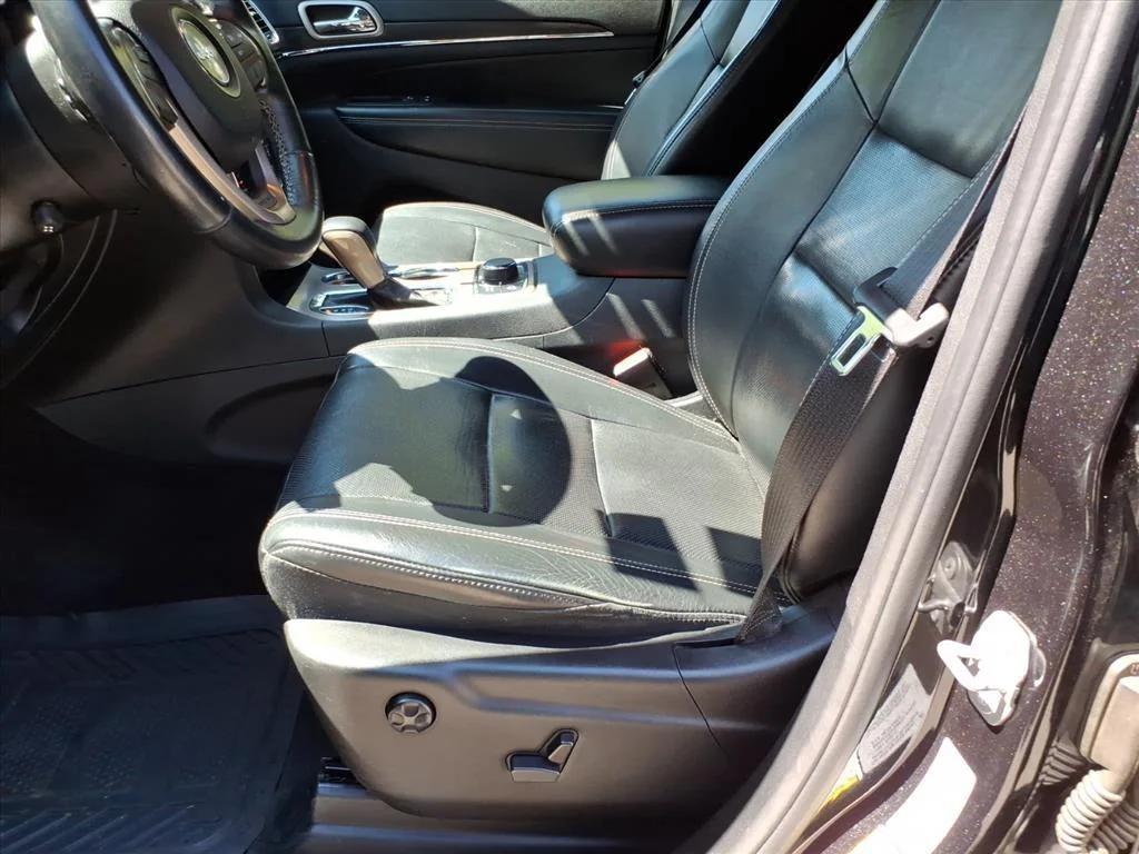 used 2016 Jeep Grand Cherokee car, priced at $12,995