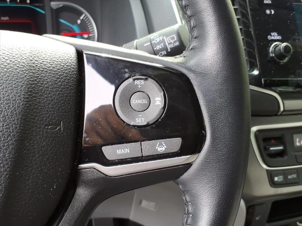 used 2022 Honda Pilot car, priced at $27,995