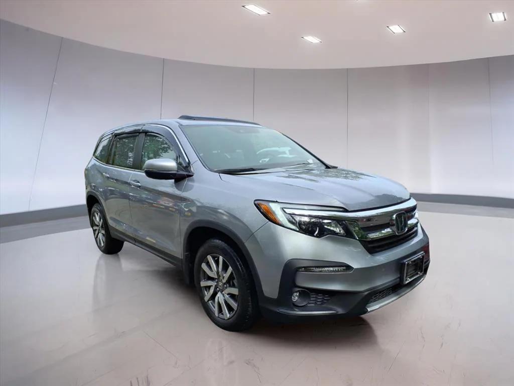 used 2022 Honda Pilot car, priced at $27,995