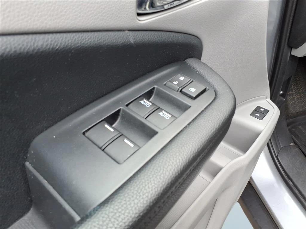 used 2022 Honda Pilot car, priced at $27,995