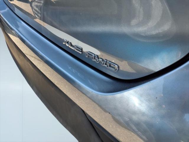 used 2020 Toyota Highlander car, priced at $24,995