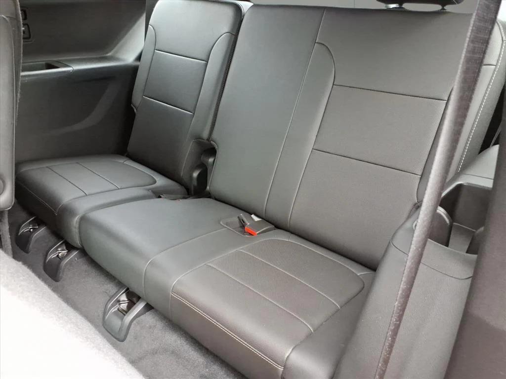 used 2023 Chevrolet Traverse car, priced at $36,295