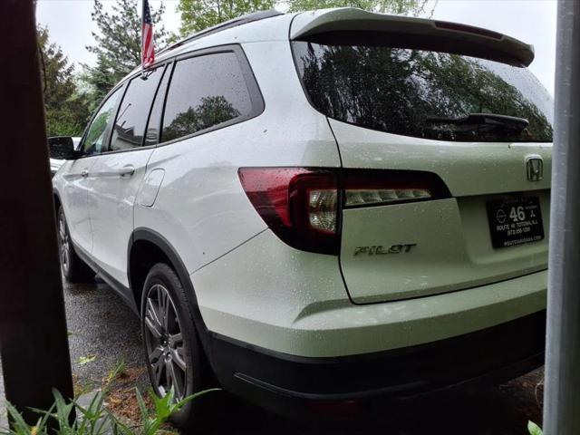 used 2022 Honda Pilot car, priced at $26,995