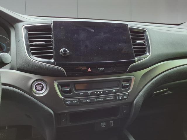 used 2022 Honda Pilot car, priced at $25,995