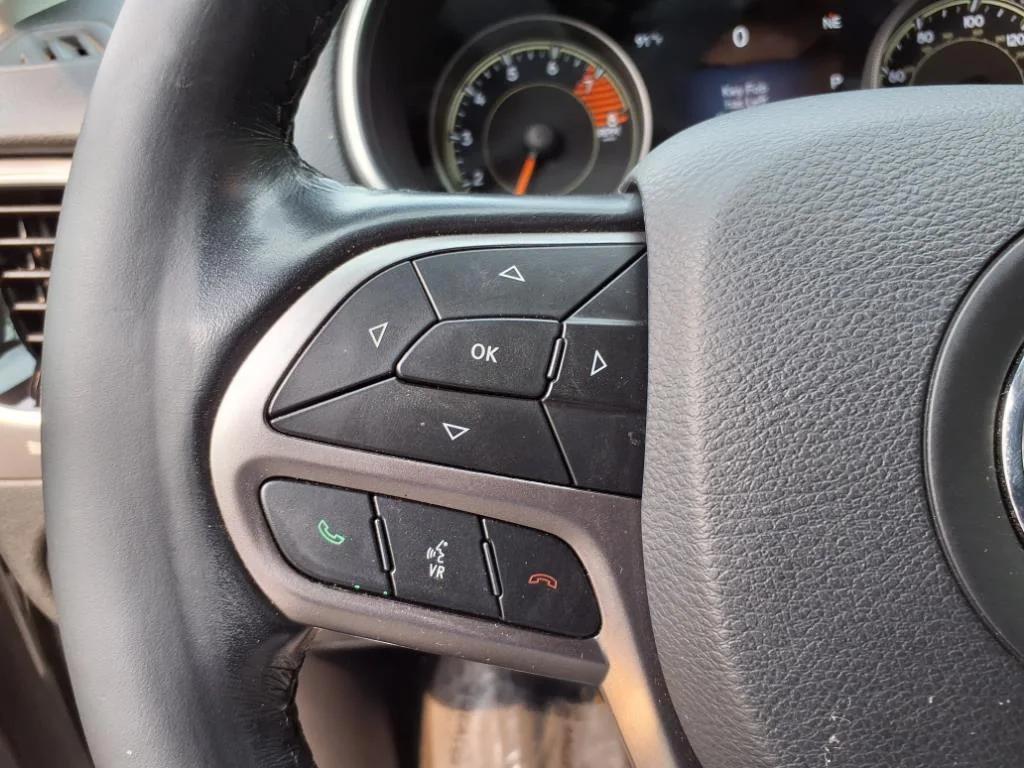 used 2021 Jeep Cherokee car, priced at $22,295